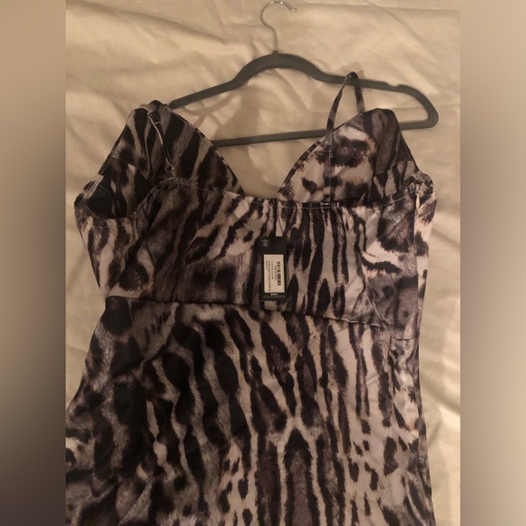 LEOPARD 🐆 PRINT STRAPPY CORSET MAXI DRESS - Picture 7 of 12